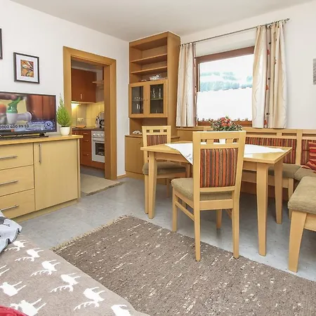 Gaestehaus Rosi Pensjonat Fieberbrunn