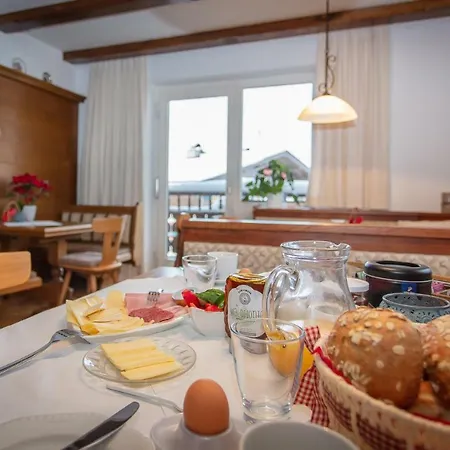 Casa de hóspedes Gaestehaus Rosi Fieberbrunn