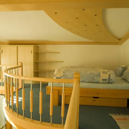 Πανσιόν Gaestehaus Rosi 3*